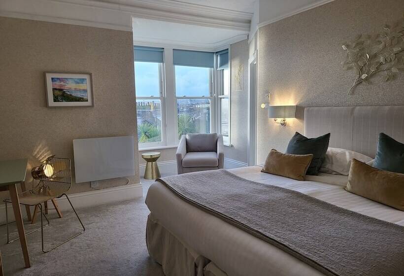 Superior Room, Penzance