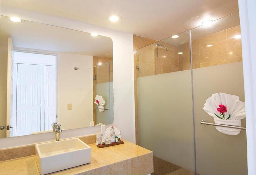 اتاق لوکس با چشم‌انداز باغ, Tesoro Ixtapa Beach Resort