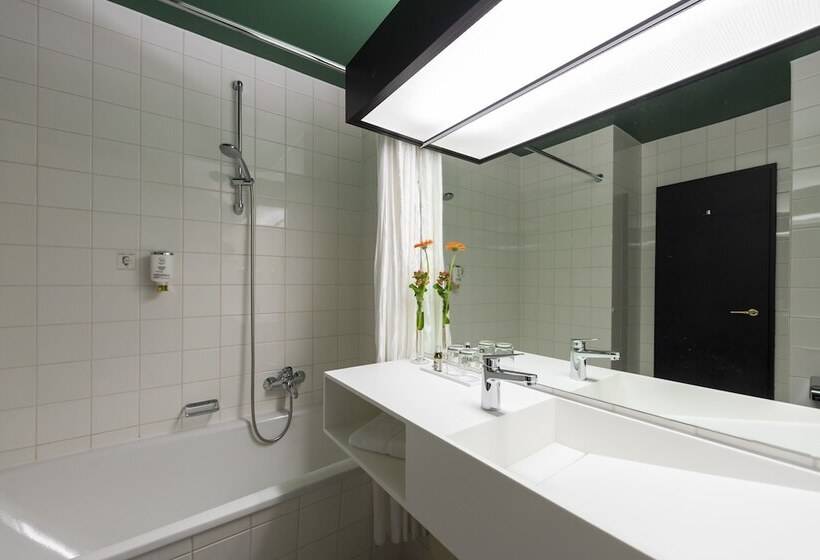 Quarto superior, Wyndham Garden Donaueschingen