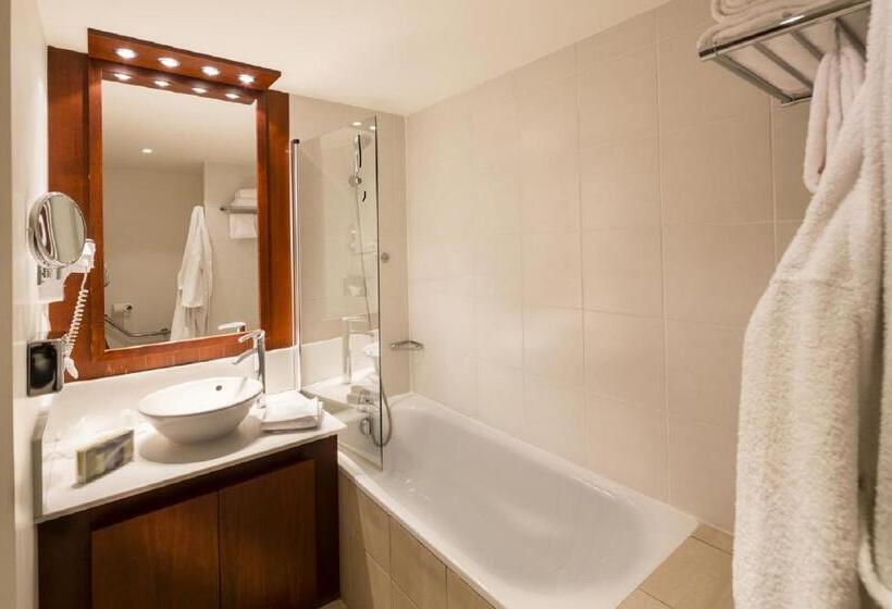 آپارتمان خانوادگی, Residhome Courbevoie La Défense