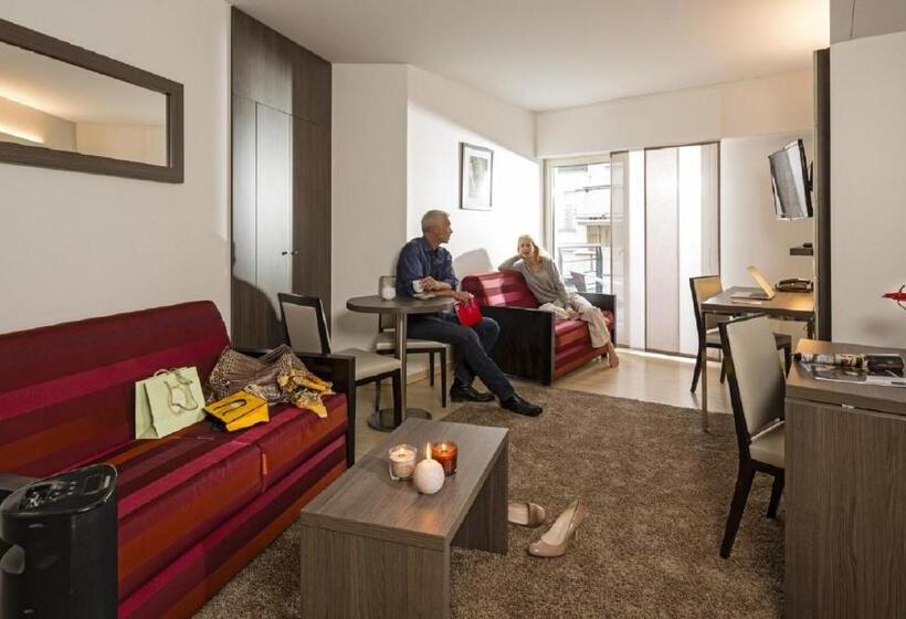 Appartement Familial, Residhome Parc Du Millenaire