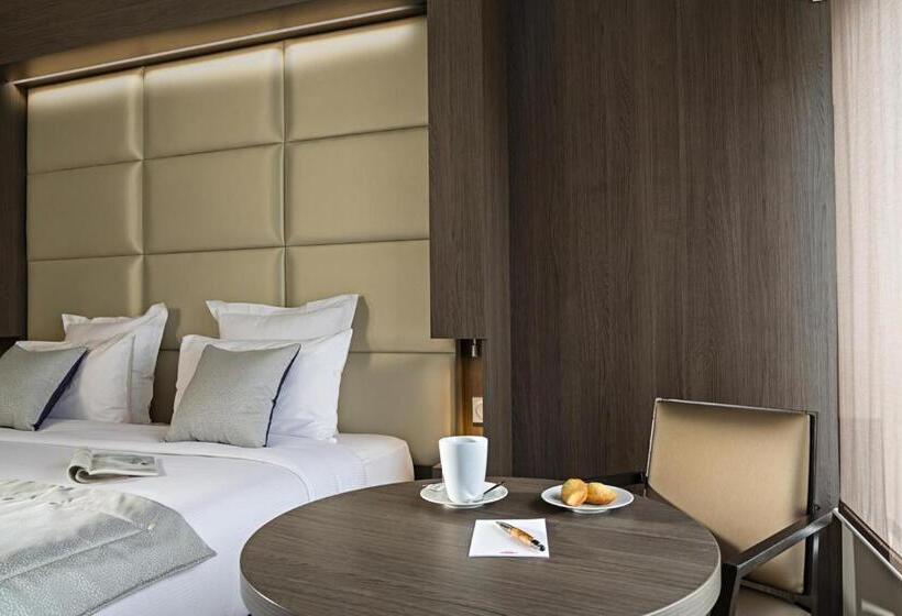 استودیو اجرایی, Residhome Courbevoie La Défense