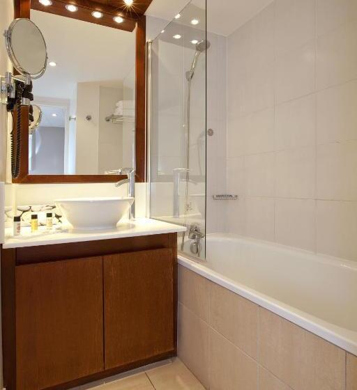 استودیو اجرایی, Residhome Courbevoie La Défense