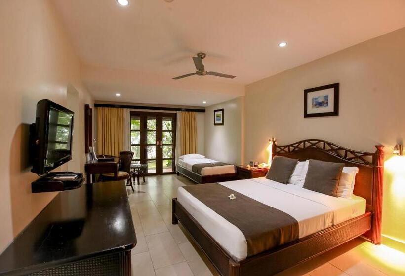 اتاق استاندارد با چشم‌انداز باغ, Warwick Le Lagon Resort & Spa, Vanuatu