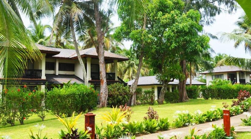 اتاق استاندارد با چشم‌انداز باغ, Warwick Le Lagon Resort & Spa, Vanuatu