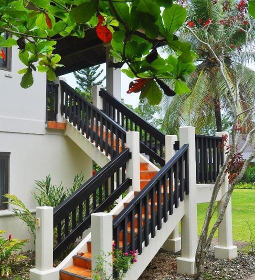 اتاق استاندارد با چشم‌انداز باغ, Warwick Le Lagon Resort & Spa, Vanuatu
