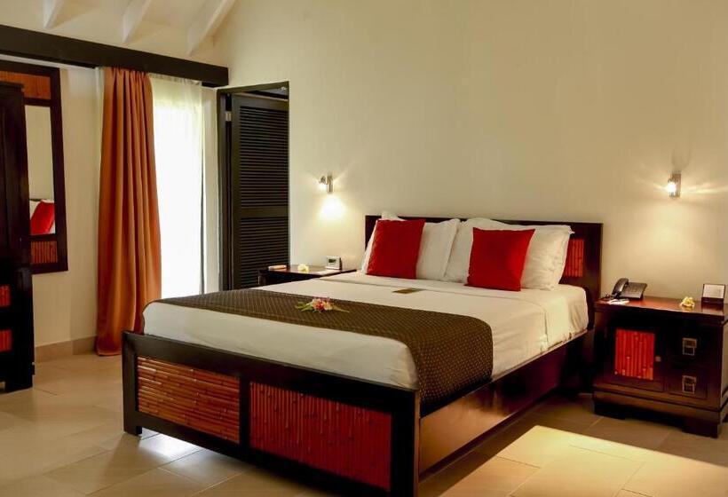 Standard studio with lake view, Warwick Le Lagon Resort & Spa, Vanuatu