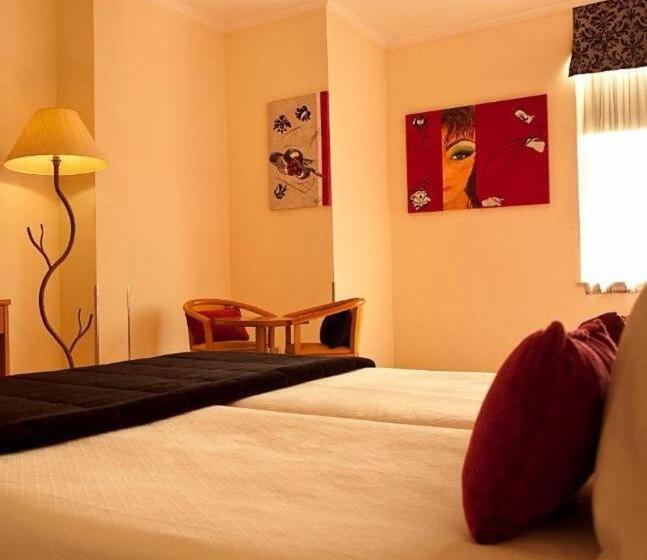 Quarto Triplo Standart, Hospedaria Frangaria