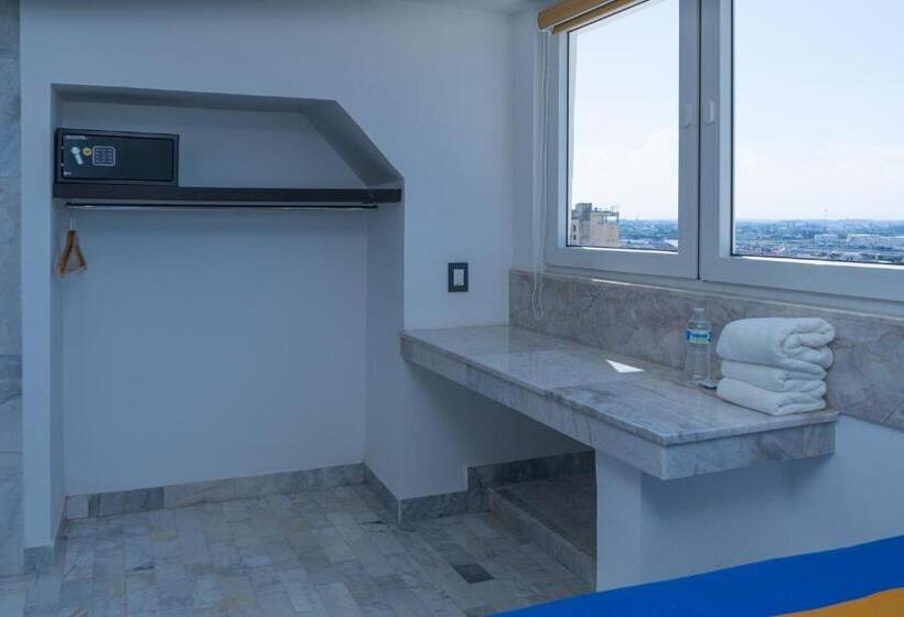 اتاق لوکس با چشم‌انداز دریا, Hawaii Hotel Veracruz