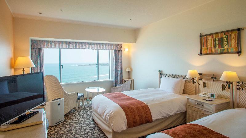 可看到停车场的标准间, Ana Holiday Inn Resort Miyazaki, An Ihg