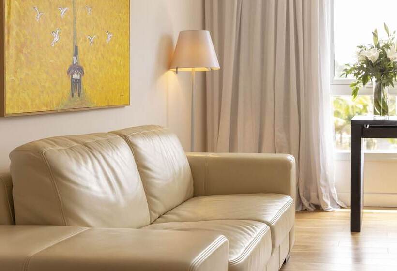 سوییت لوکس, Awa Boutique + Design