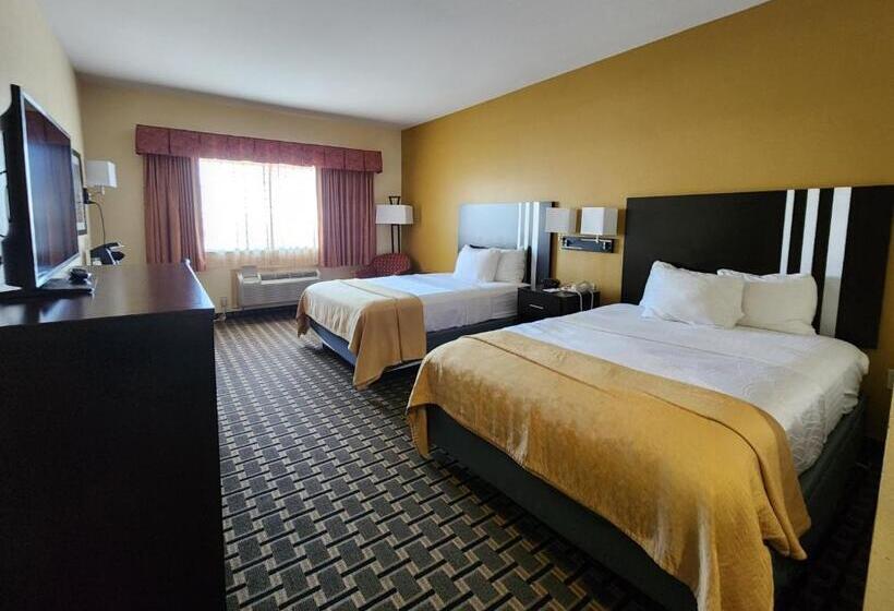 اتاق استاندارد با تخت دو نفره بزرگ برای معلولان, Days Inn & Suites By Wyndham Sam Houston Tollway