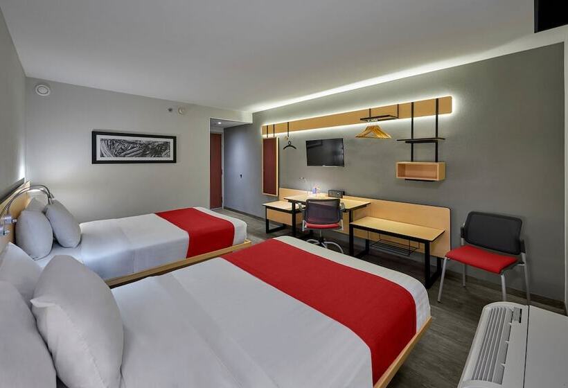 Standard Room 2 Double Beds, City Express Mexicali