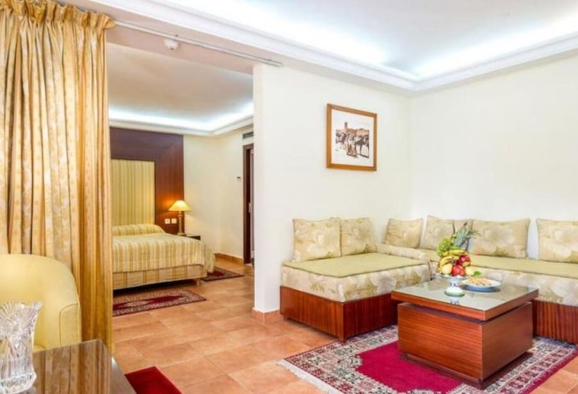 חדר סטנדרט, Farah Khouribga