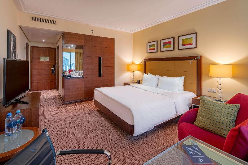 キングサイズベッドのスタンダードルーム, Hilton Warsaw City