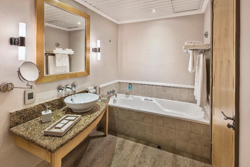 اتاق کلاسیک, Le Suffren Hotel & Marina