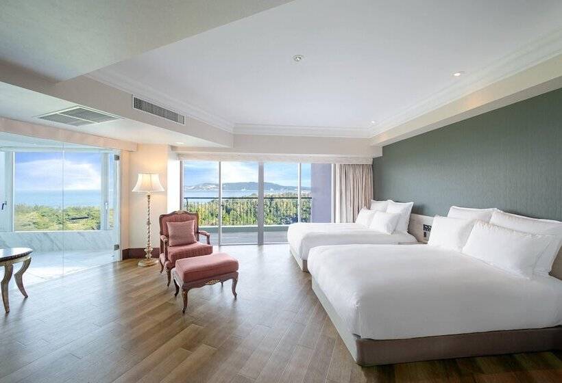 سوییت با چشم‌انداز دریا, Oriental Hotel Okinawa Resort & Spa