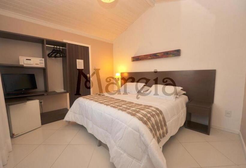 Standard Triple Room, Pousada Mareia