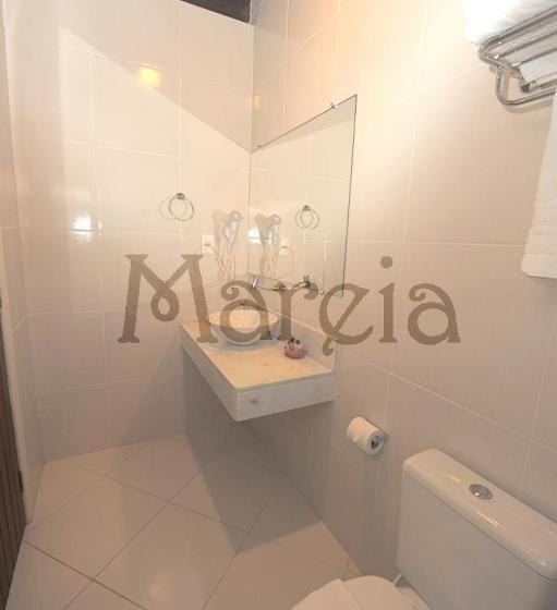 Superior Triple Room, Pousada Mareia