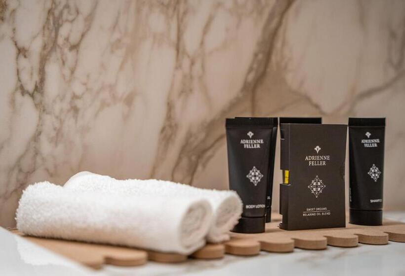 اتاق استاندارد با تخت بزرگ, Queen S Court Hotel & Residence