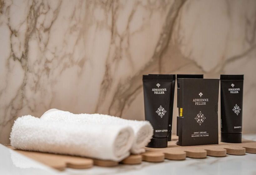 سوئیت خانواده 2 خوابه, Queen S Court Hotel & Residence