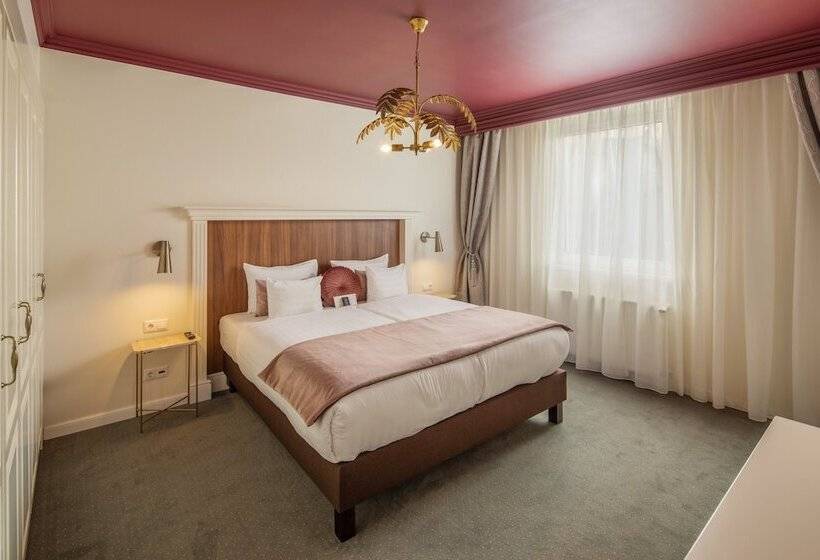 سوئیت خانواده 2 خوابه, Queen S Court Hotel & Residence