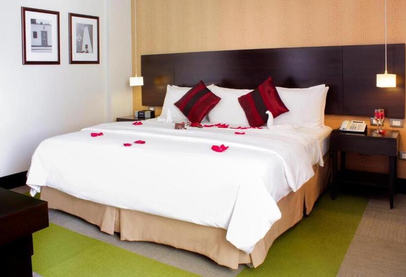 سوییت اجرایی, Trinitarias Suites