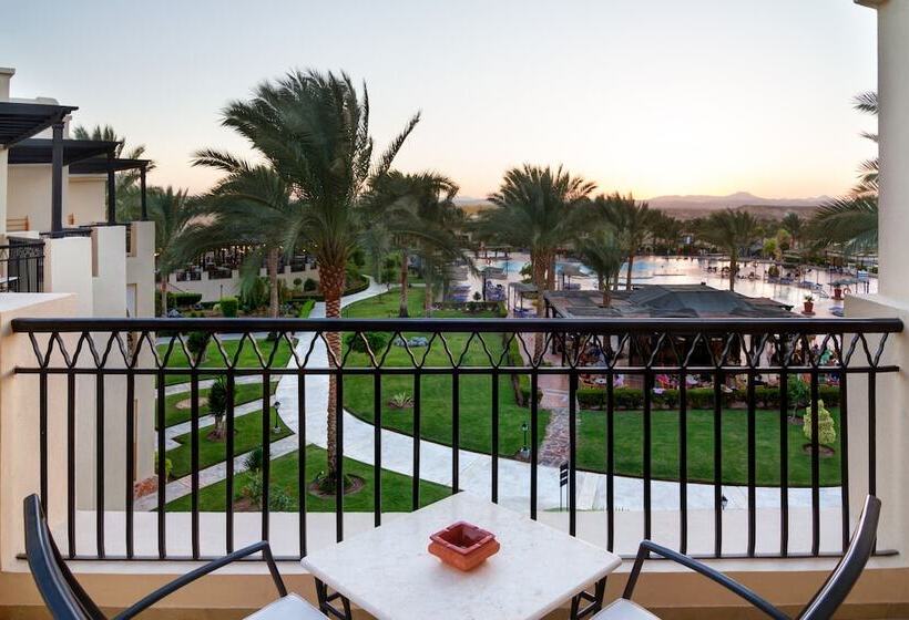 سوییت جونیور, Jaz Lamaya Resort