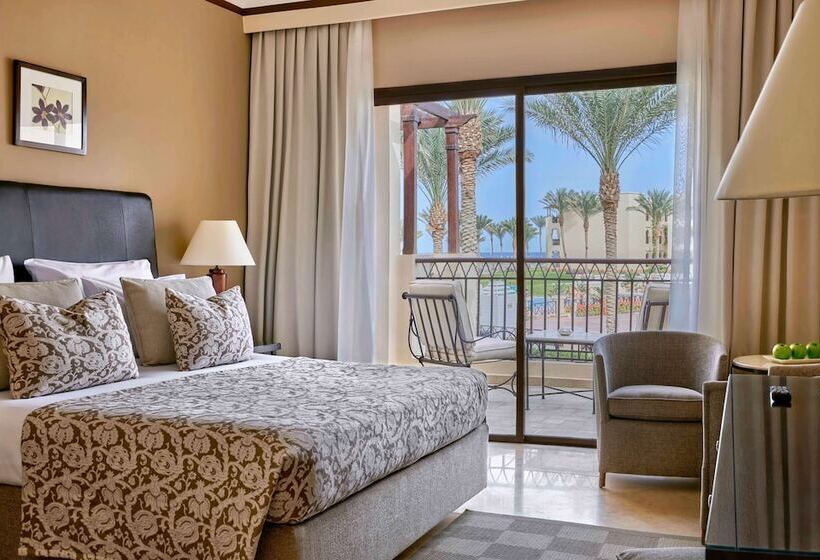 سوییت جونیور, Jaz Lamaya Resort