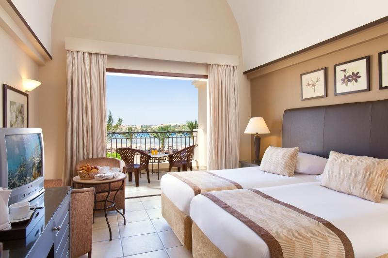 اتاق خانوادگی با چشم‌انداز دریا, Jaz Lamaya Resort