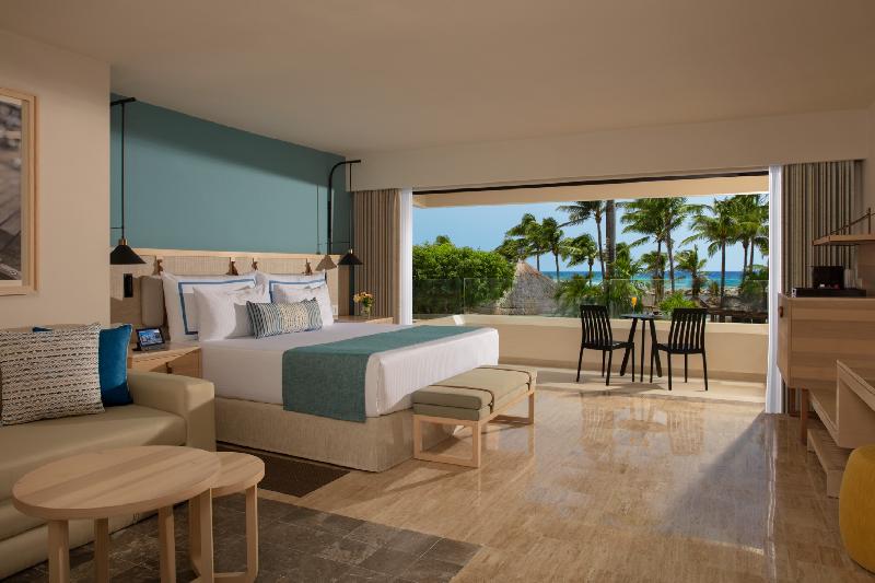 اتاق لوکس با چشم‌انداز استخر, Dreams Aventuras Riviera Maya   All Inclusive