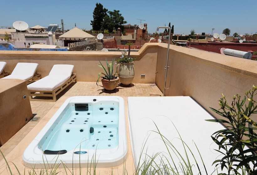 Suite with Terrace, 72 Riad