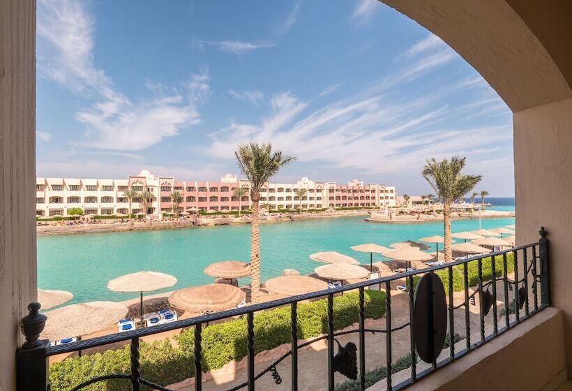 جناح جونيور مطلّ علي البحر, Sunny Days El Palacio Resort & Spa