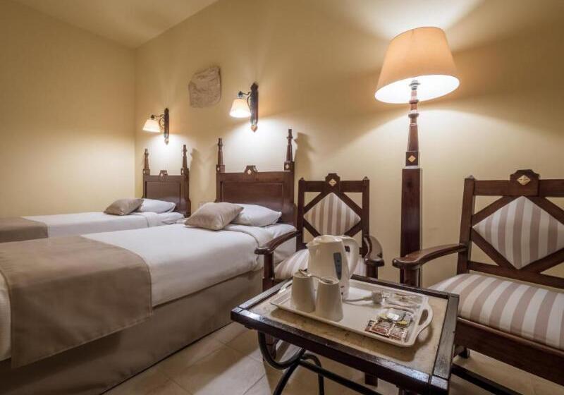اتاق سه نفره دلوکس با چشم‌انداز دریا, Sunny Days El Palacio Resort & Spa