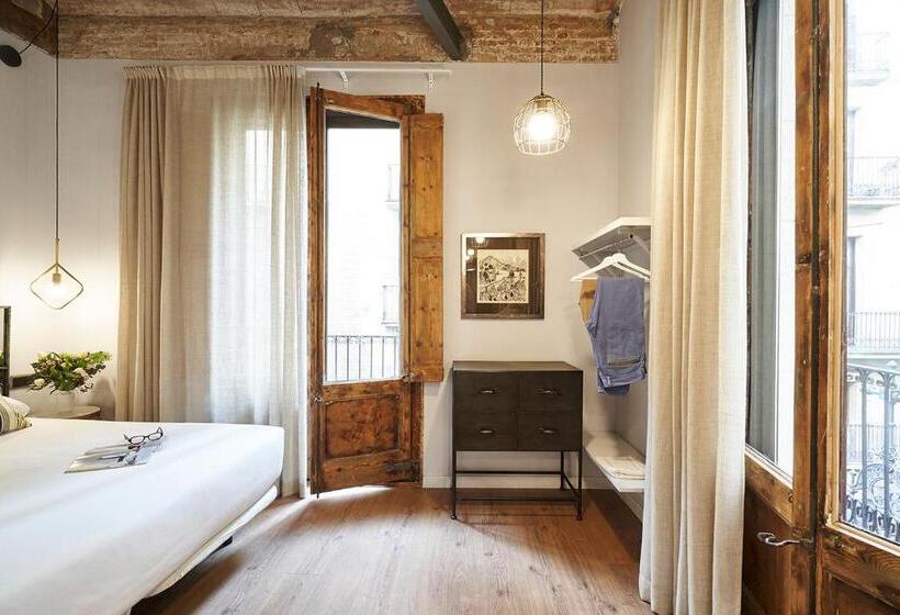 Studio Standard, Ainb Gothic Jaume I Apartments