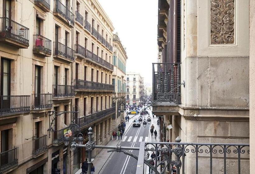 Estudio Estàndard, Ainb Gothic Jaume I Apartments