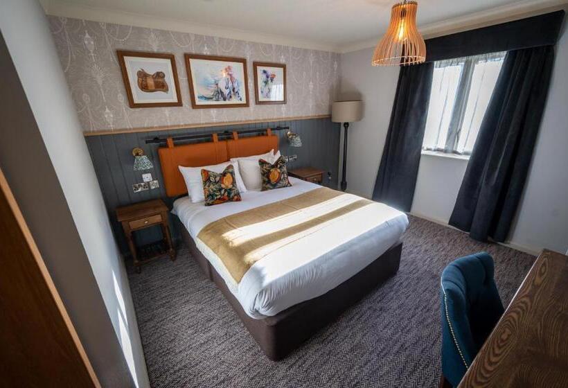 Standard Room, Ely Hotel By Chef & Brewer Collection