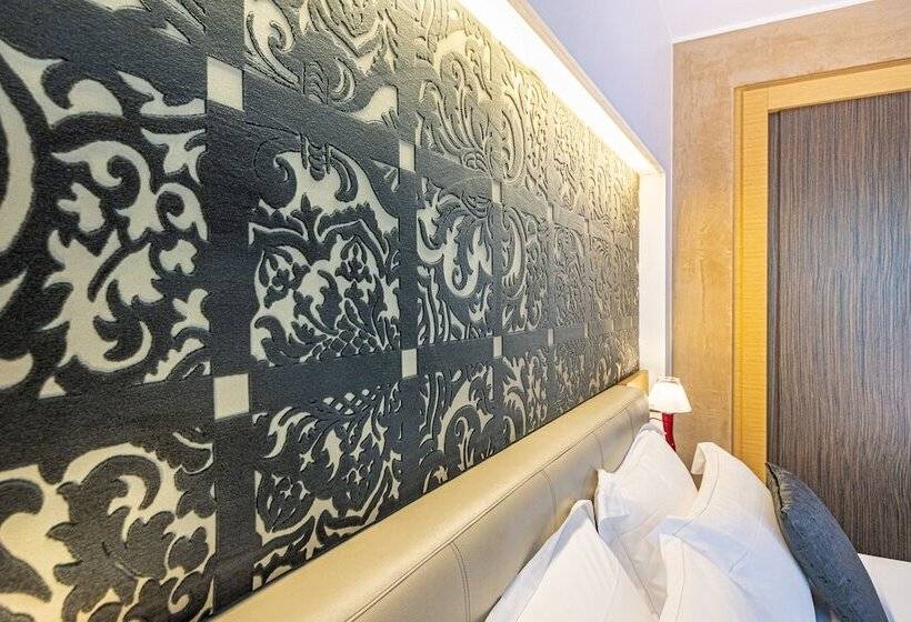 اتاق سوپریور سه تخته, Antony Palace Hotel   Venice Airport