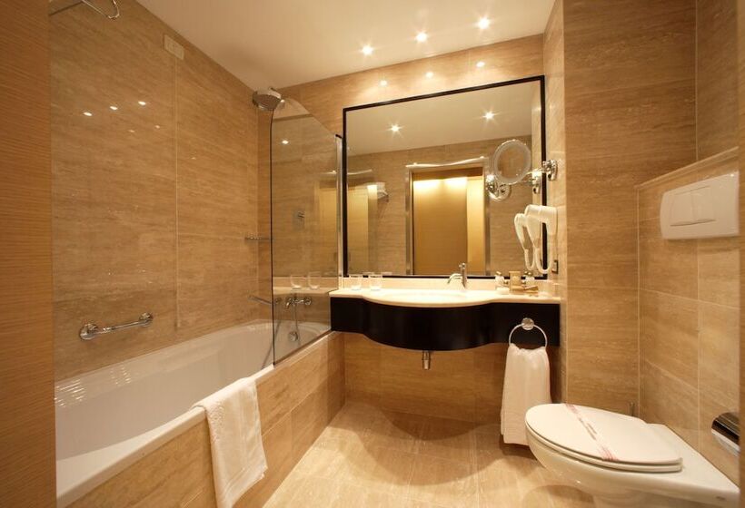 اتاق اجرایی سه نفره, Antony Palace Hotel   Venice Airport