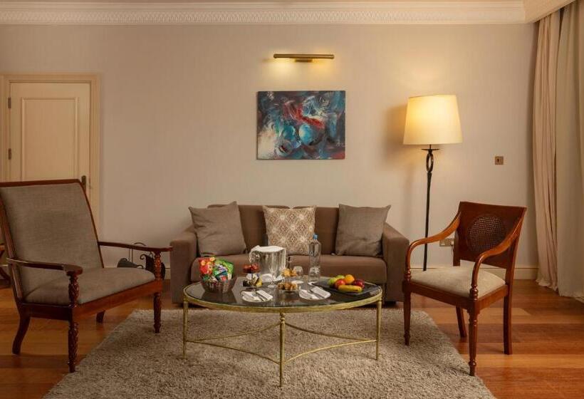 Family Suite, Aphrodite Hills