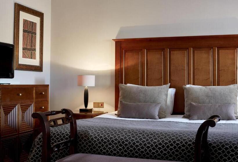 Family Suite, Aphrodite Hills