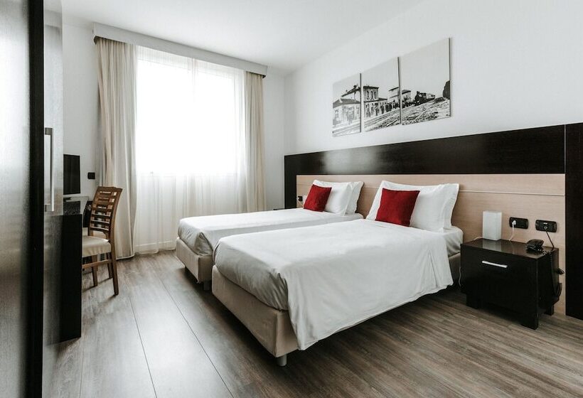 Chambre Standard, Carpi