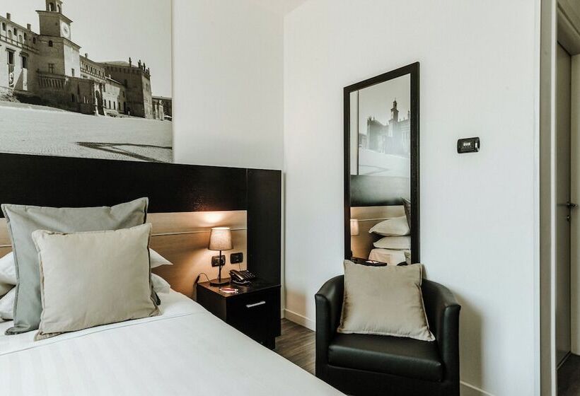 Superior Room, Carpi