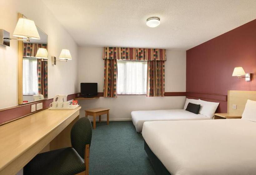 Habitación Familiar, Days Inn By Wyndham Bradford M62