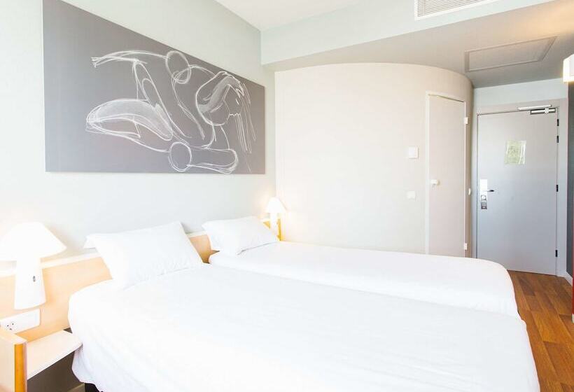 Quarto Estandar, Ibis Elche