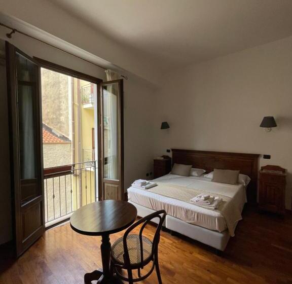 اتاق کلاسیک چهارنفره, La Piazzetta