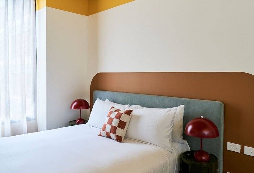 سوییت, Laneways By Ovolo