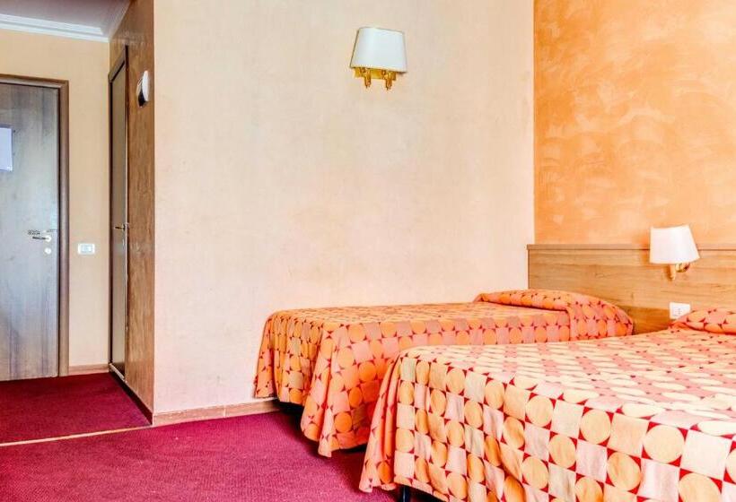 اتاق پنج‌تخته استاندارد, New Morpheus Rooms