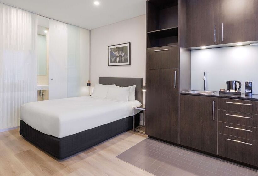 استودیو اجرایی, Oaks Melbourne On Collins Suites