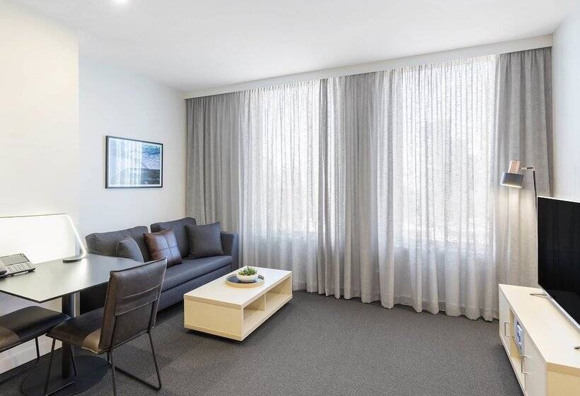 آپارتمان 1 خوابه, Oaks Melbourne On Market
